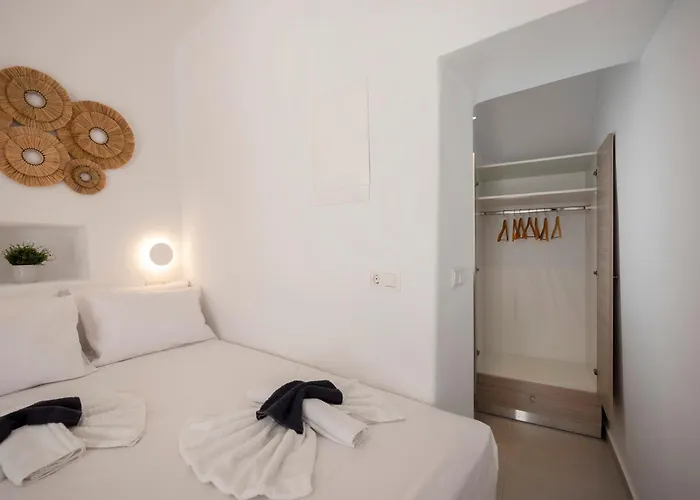 M&m Parikia's Old Town Páros